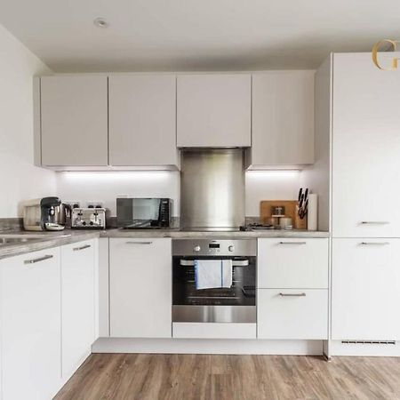 2 Bedroom Apartment Chapel Riverside At Goshen Property Serviced Accommodation Southampton, Free Wifi & Parking Екстер'єр фото