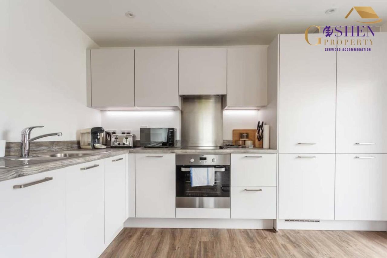 2 Bedroom Apartment Chapel Riverside At Goshen Property Serviced Accommodation Southampton, Free Wifi & Parking Екстер'єр фото